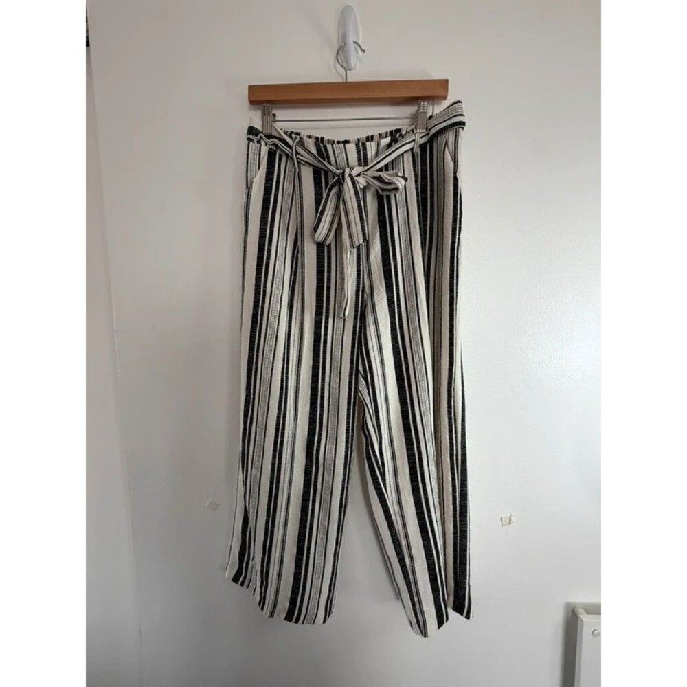 Women’s Black & White Striped Paperbag Tie Waist Wide Leg Pants Size M